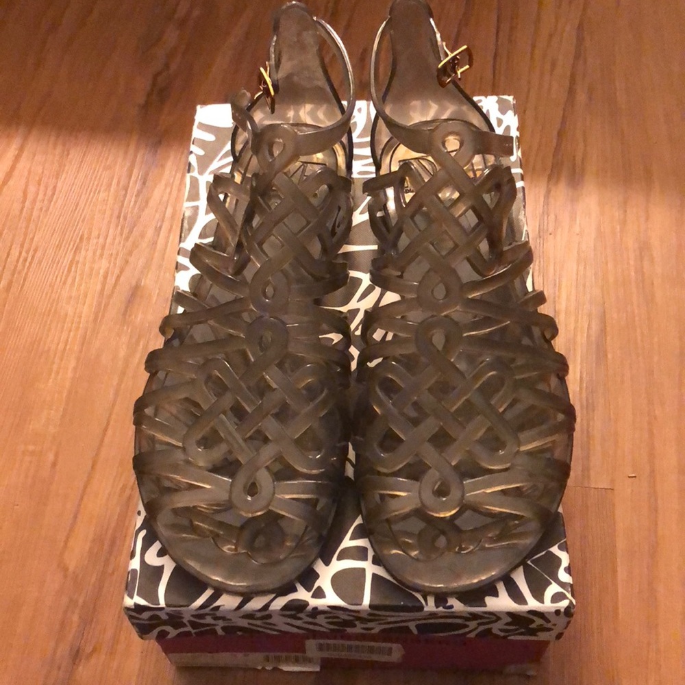 DVF Diane von Furstenberg gray jelly sandals